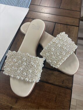 Pearl-Embellished Ivory Slide Sandals - Women